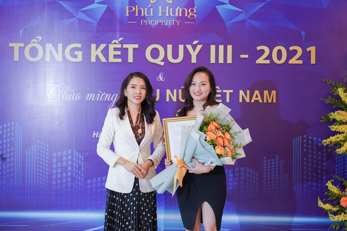 Bà: Đoàn Minh Trang chức vụ Trưởng phòng kinh doanh