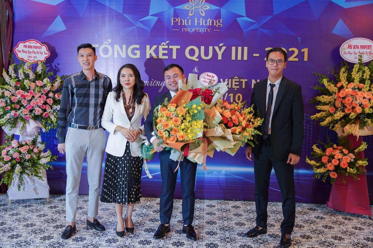  Ông: Nguyễn Thanh Tùng giữ chức vụ Phó tổng giám đốc Phú Hưng Property
